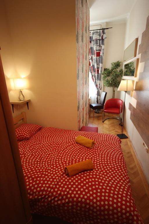 Acacia Hostel Budapest Esterno foto